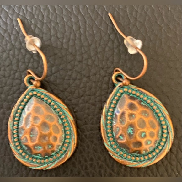 Jewelry - Turquoise and gold teardrop earrings